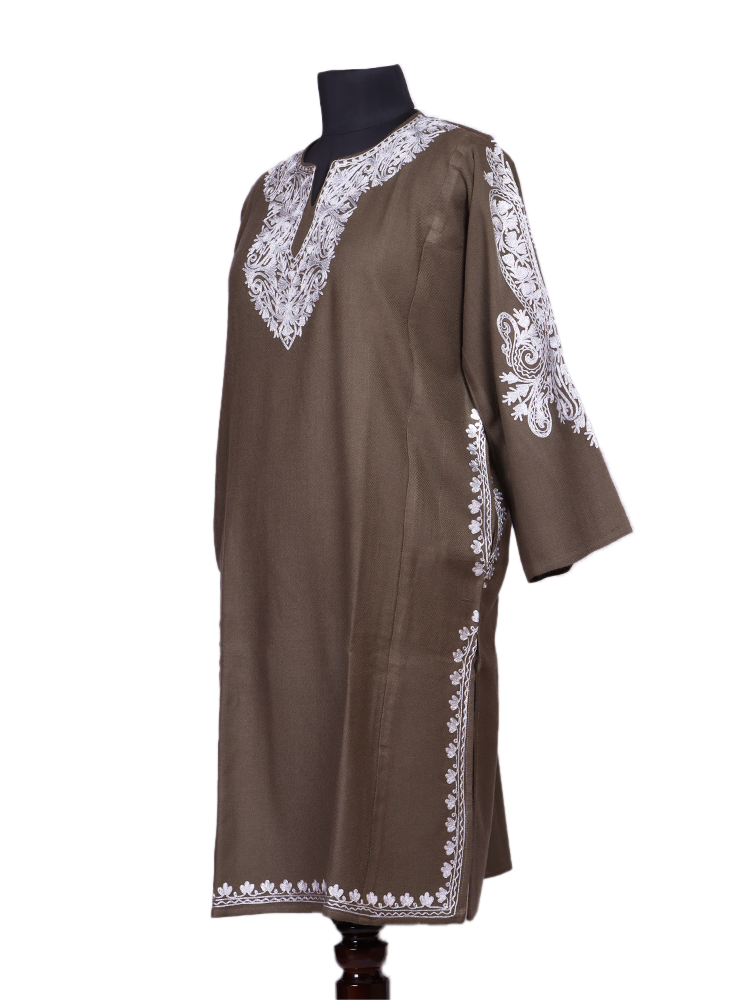 Zari-e-faiz:Natural pashmina colour zari embroidery pheran