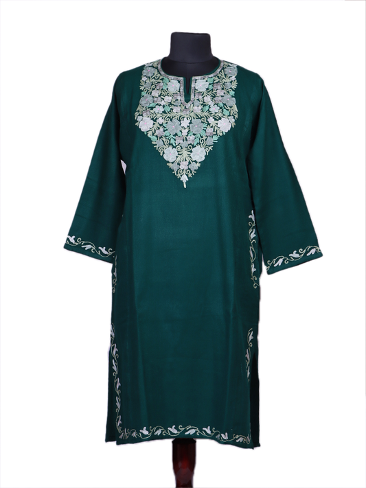 Zarbaft-e-Nazakat: green nich poshkar Aari Embroidery pheran