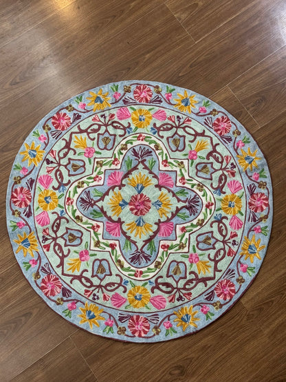 Round Machine Made Chainstitch Silk Embroidery Rug