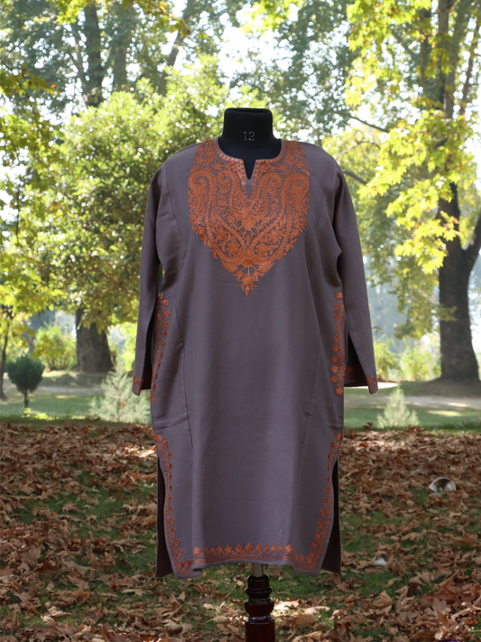 Zarqash-e-Pashmina: Copper Zari Embriodery pheran